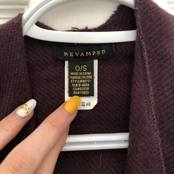 Burgundy Blanket Scarf/Cardigan - Picture 2 of 2